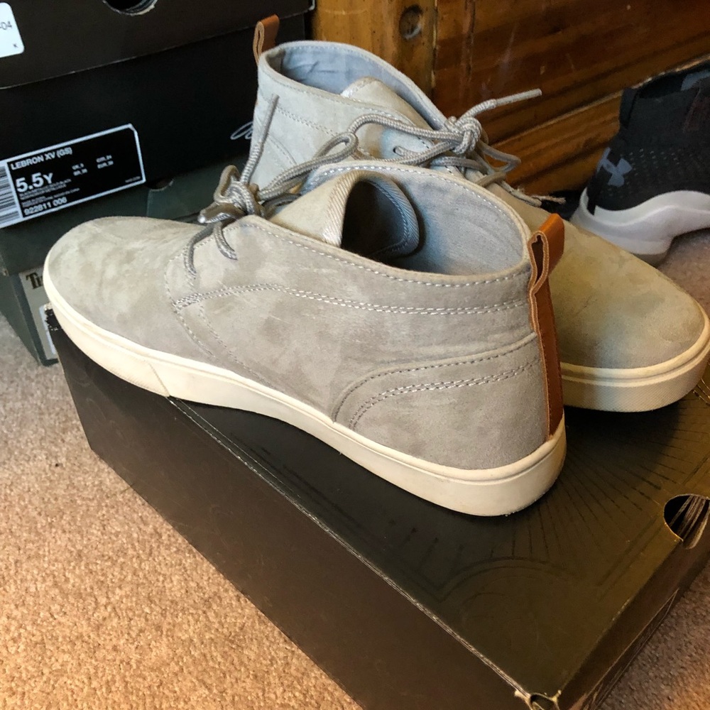 Dress shoes